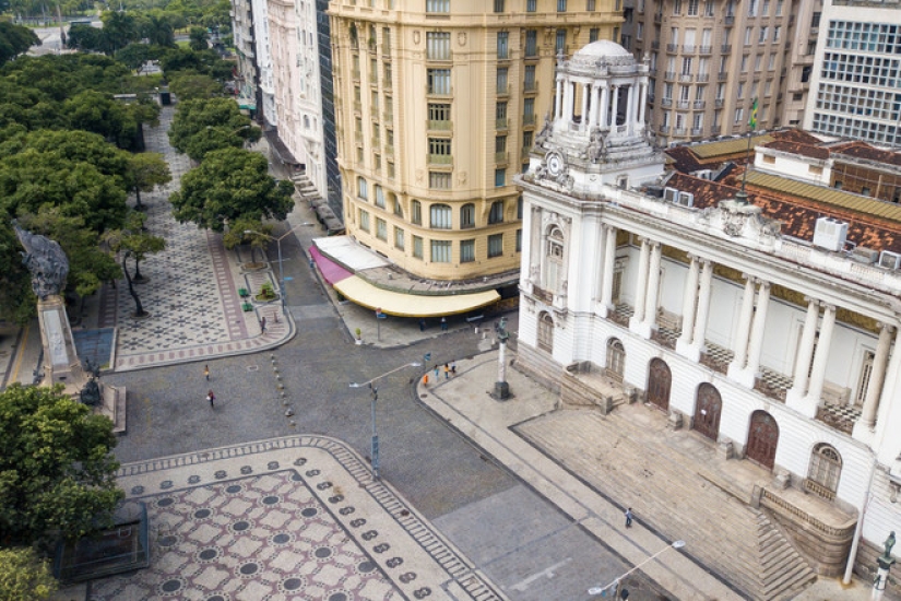 What the deserted Rio de Janeiro looks like