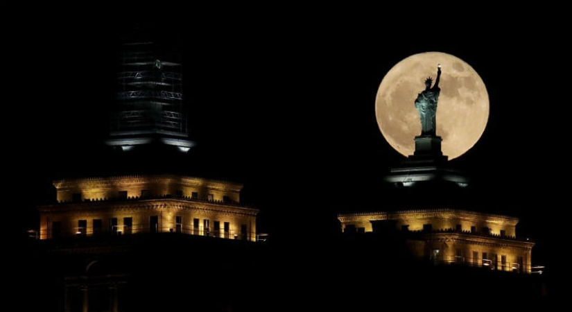What the supermoon looked like in the USA, Spain, the UK and Myanmar