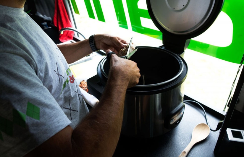 What Tour de France champions eat and drink right after the race