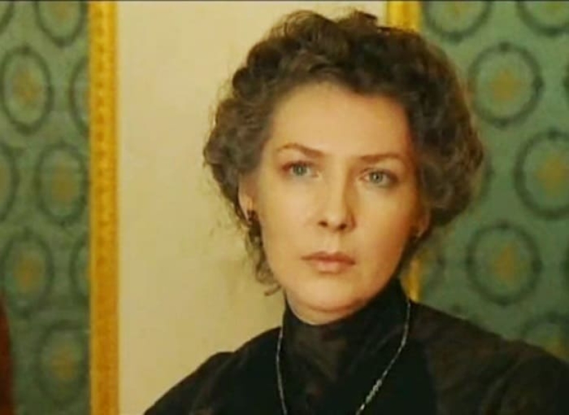 What was the fate of Sharapova's fiancee from the movie "The meeting place cannot be changed"