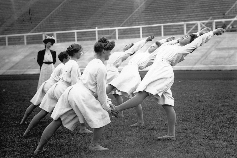 What was yoga like in the last century: curious vintage photos What was yoga like in the last century: curious vintage photos