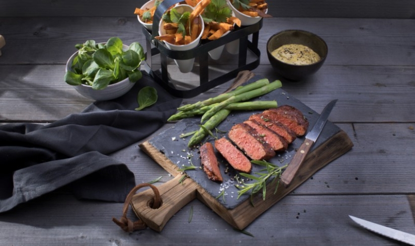 When a vegan wants meat: in Europe today, sales of vegetable steaks that can not be distinguished from real ones start
