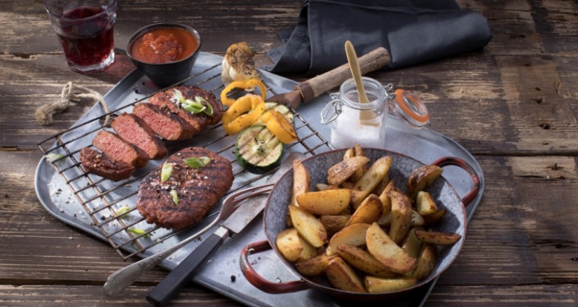 When a vegan wants meat: in Europe today, sales of vegetable steaks that can not be distinguished from real ones start