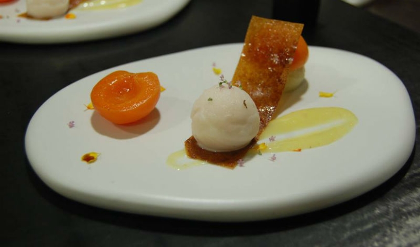 Why a French restaurant voluntarily refused Michelin stars