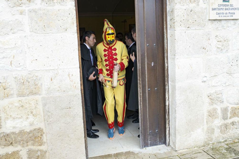 Why do Spaniards dress up as demons and jump over babies Why do Spaniards dress up as demons and jump over babies