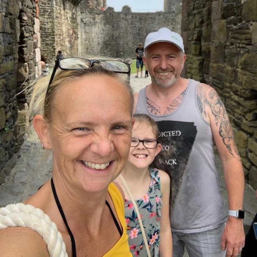 Why do we need special masks with a transparent window Why do we need special masks with a transparent window