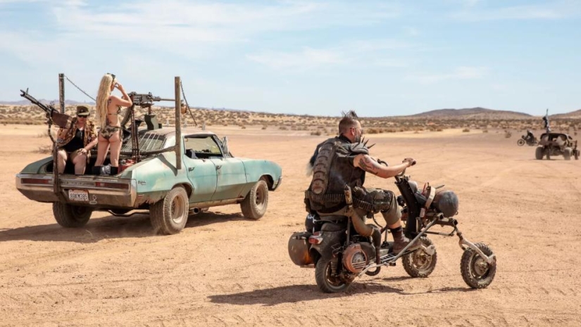 Wild fest in the desert in the style of "Mad Max": Wasteland Weekend 2018