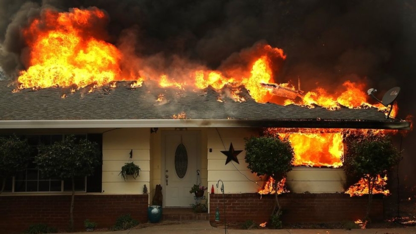 Wildfires in California: the city of Paradise burned down, Malibu evacuated