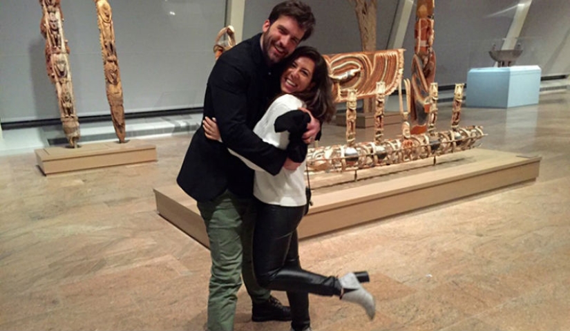 Women, attention: boyfriend for an hour