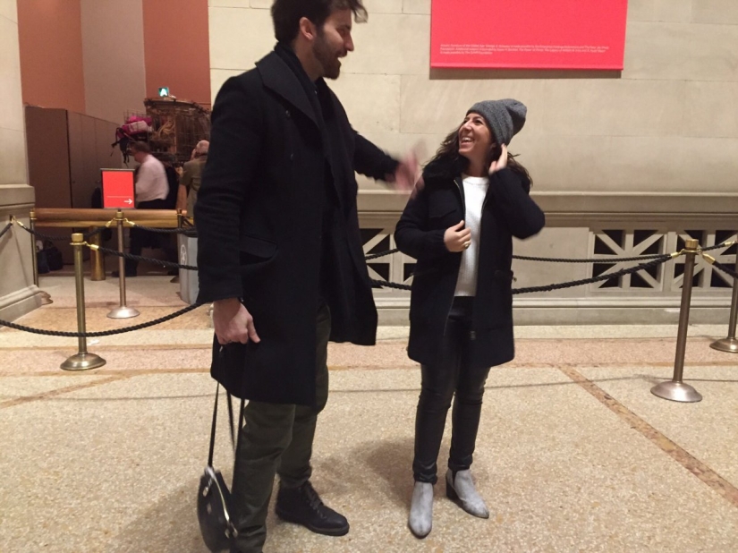 Women, attention: boyfriend for an hour