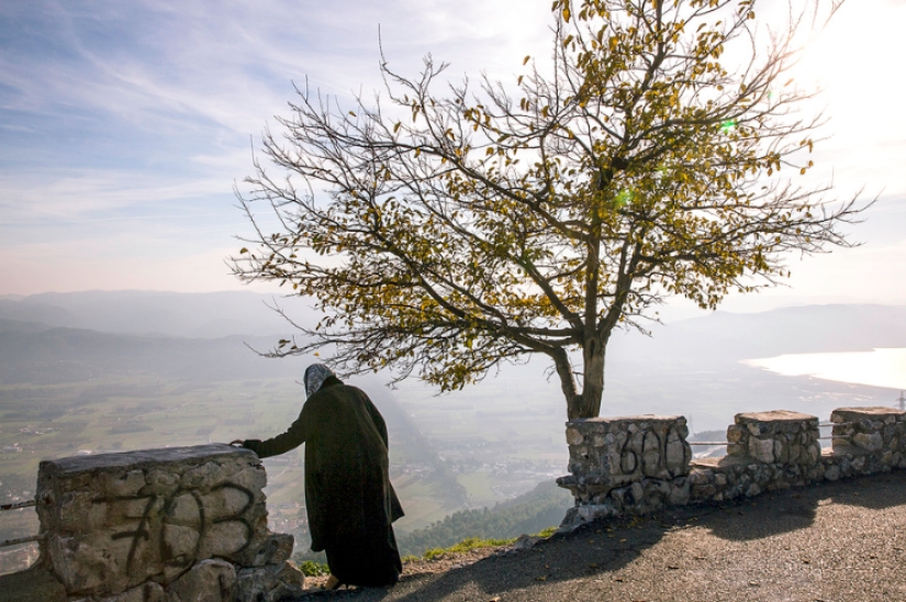 Women killed by their own husbands: Ozge Sebzechi's photo project Women killed by their own husbands: Ozge Sebzechi's photo project