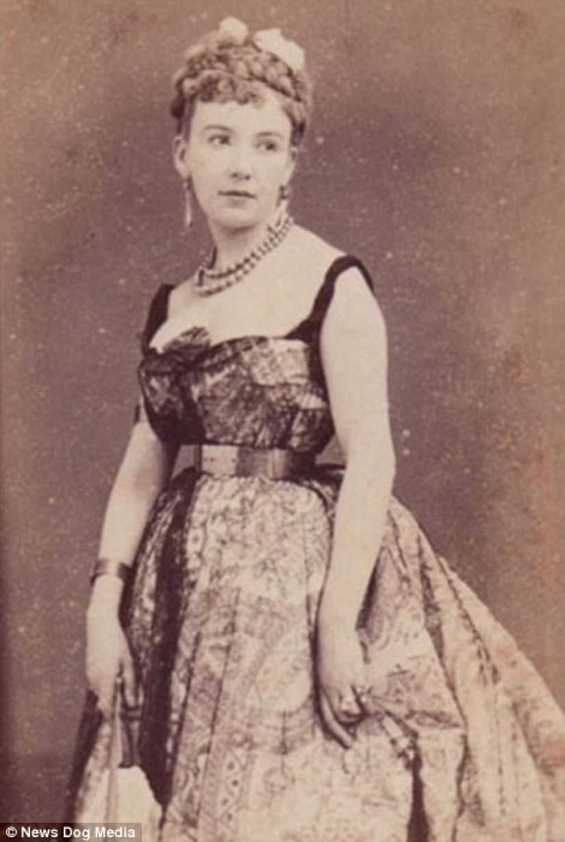 Women who ruled Paris from bed: a scandalous catalog with Parisian courtesans of the XIX century