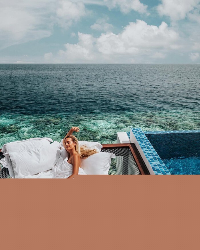 Would you like to sleep over the ocean under the stars? Then you go to the Maldives!