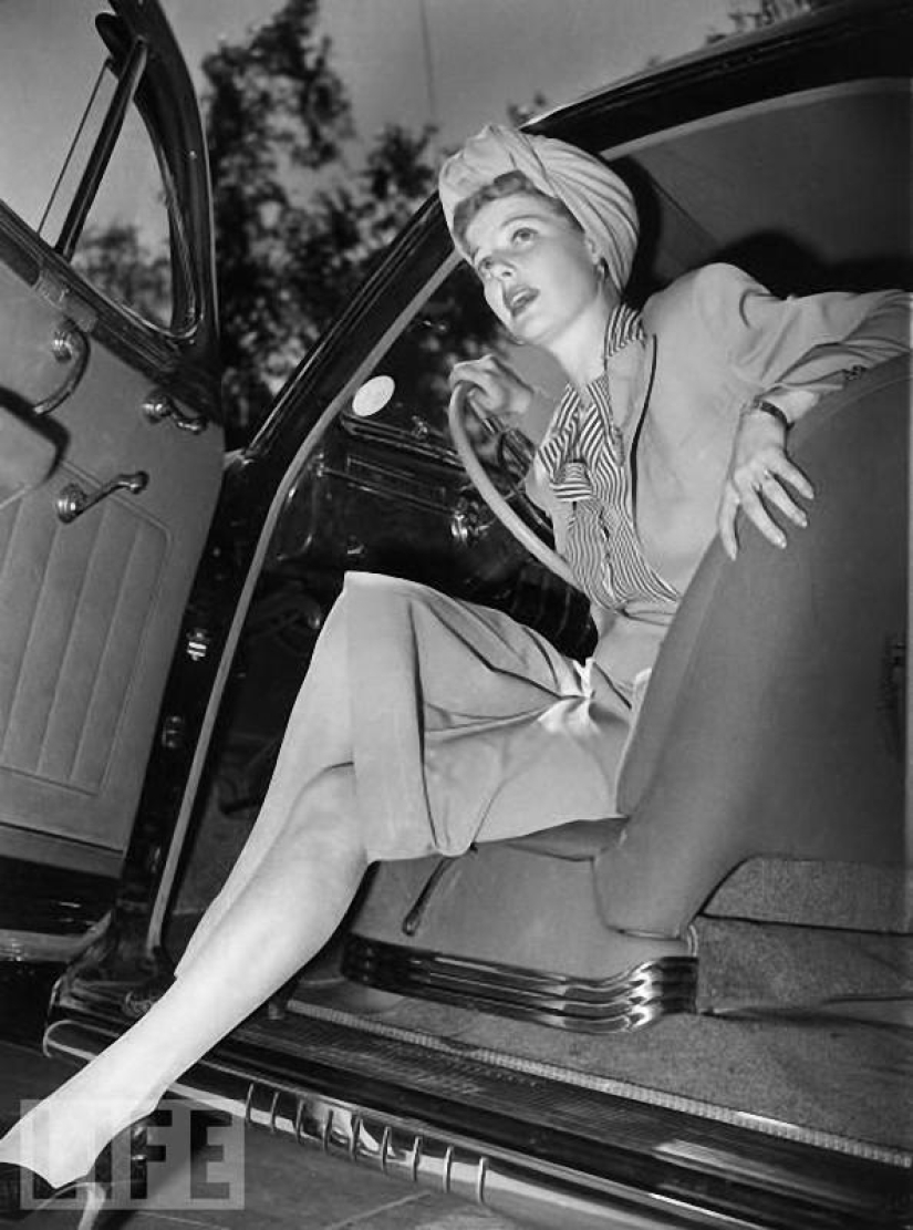 Y en este día, las mujeres encontraron la felicidad: hace 78 años, las medias de nylon salieron a la venta