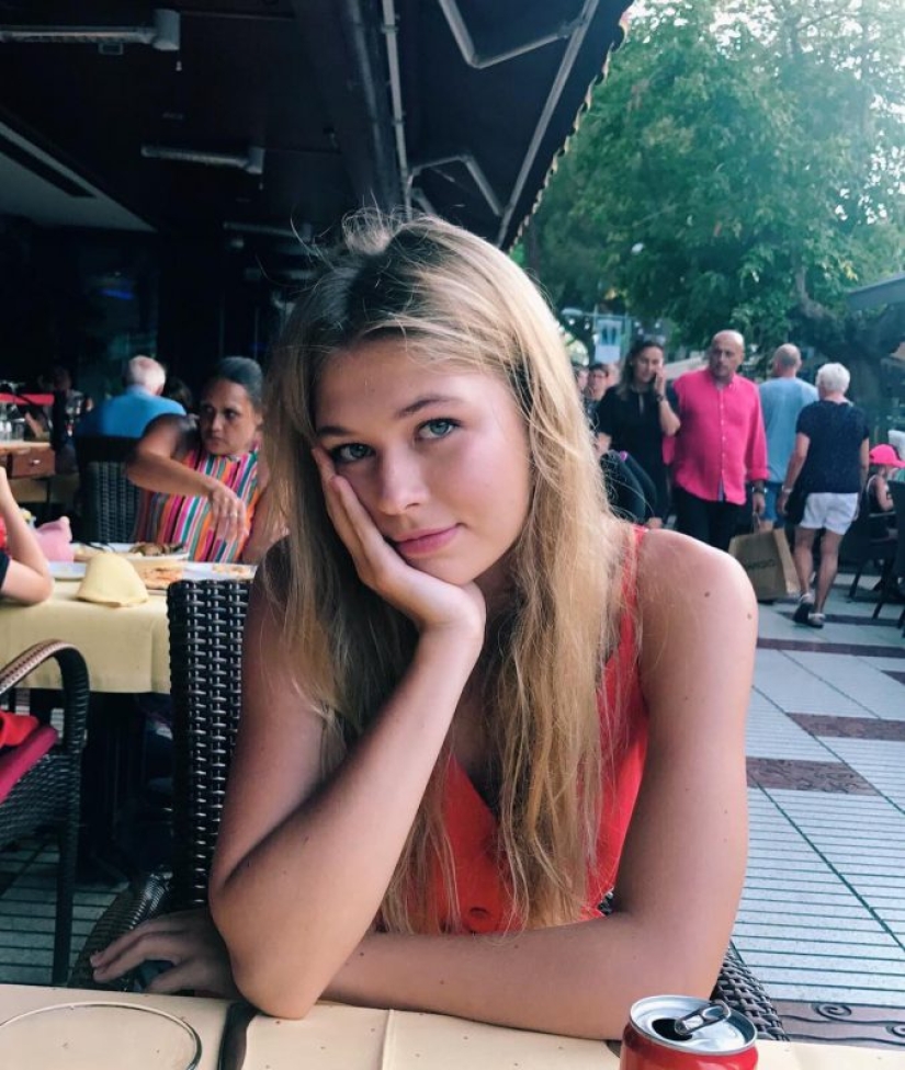 "¡Y la niña está madura!"¿Cómo es la hija de Vera Brezhneva, Sonya Kiperman, de 18 años