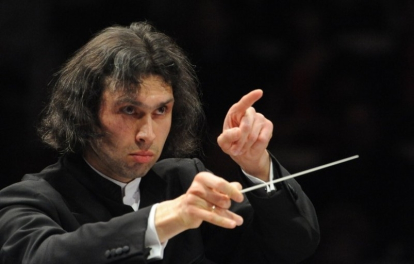 You have a "la" sinking in here