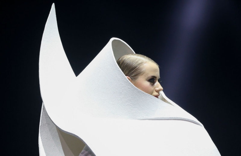 You haven't seen this before! The most extravagant images from the exhibition "Wearable Art"