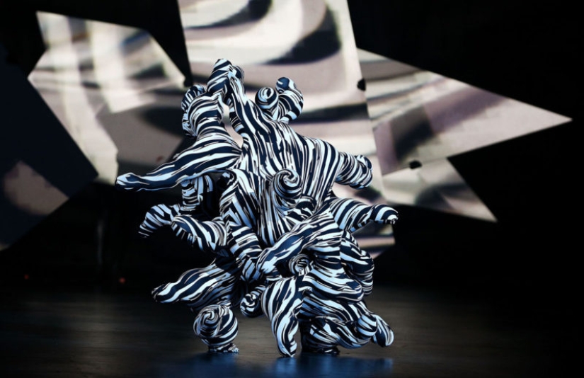 You haven't seen this before! The most extravagant images from the exhibition "Wearable Art"