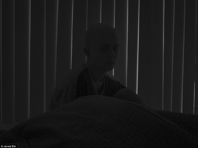 "You'll be fine": photographer captures wife and her battle with cancer