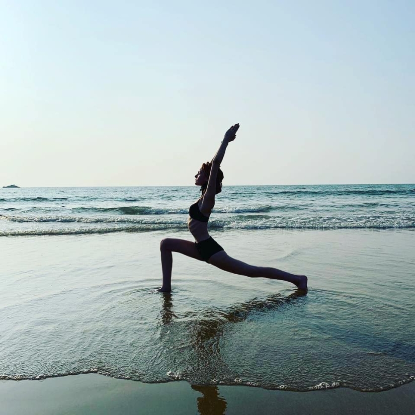 Young, beautiful, nude: 20 + candid photos of star daughters