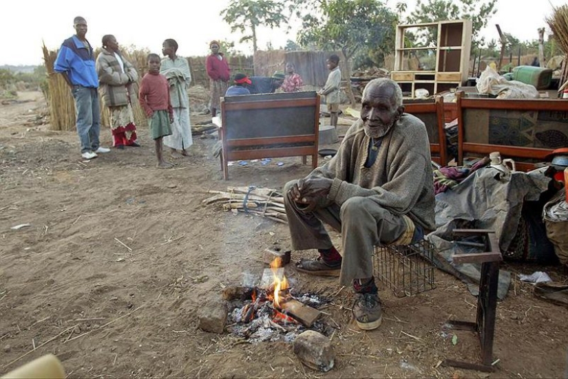 Zimbabwe's President Robert Mugabe: from nerd to Dictator