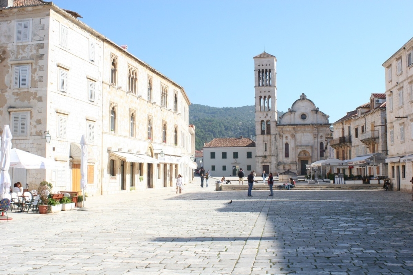 10 best hangouts in Europe