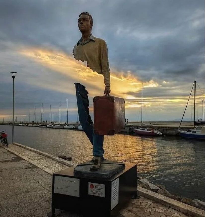 10 Fascinating Pics Featured On “The Decisive Moments Magazine” Instagram Account