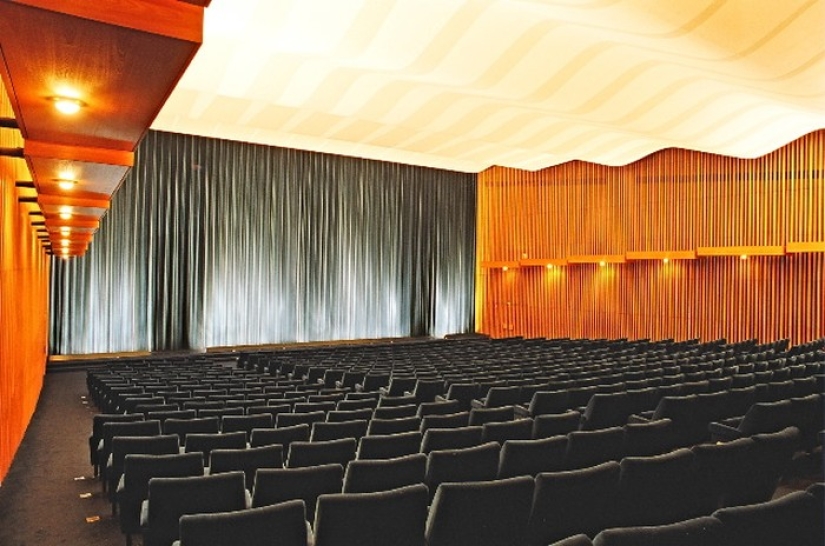 10 Incredible Movie Theaters That Will Surprise Even the Pickiest Movie Fan 10 Incredible Movie Theaters That Will Surprise Even the Pickiest Movie Fan