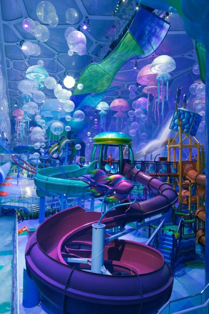 10 most dizzying slides in water parks, which not everyone dares to go down