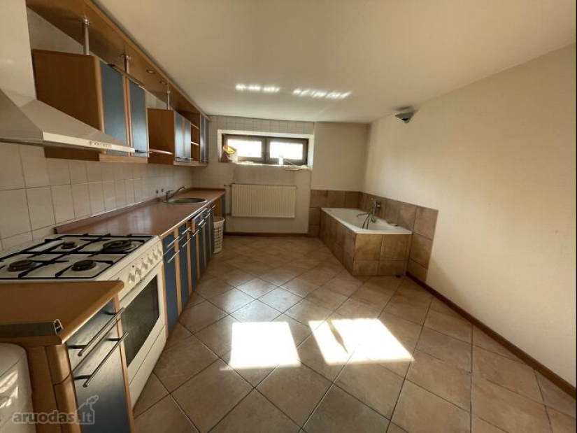 10 Of The Wildest Real Estate Listings That Someone Is Actually Trying To Sell 10 Of The Wildest Real Estate Listings That Someone Is Actually Trying To Sell