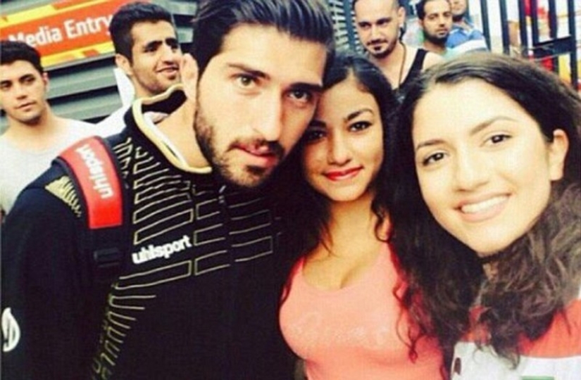 10 places in the world where it is forbidden to use selfie sticks and take selfies