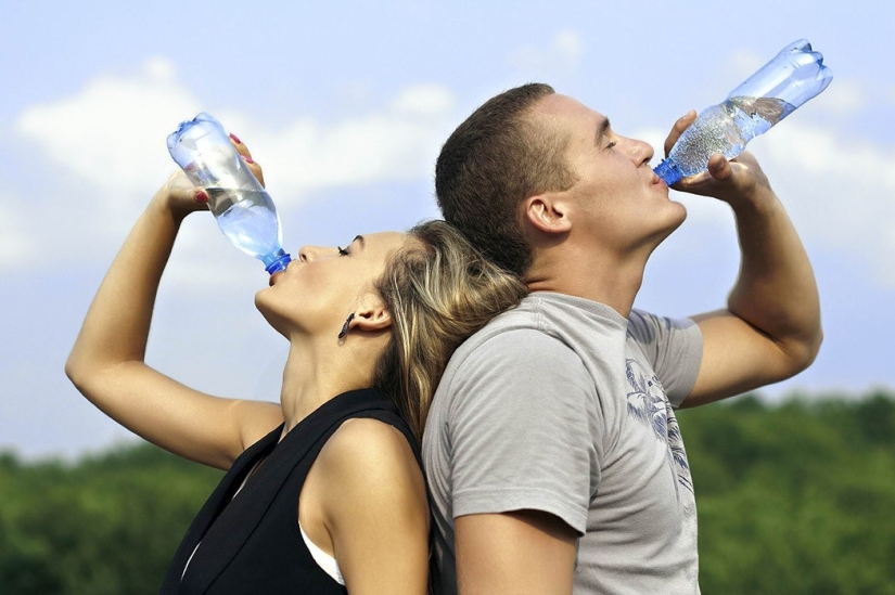 10 reasons to drink more water
