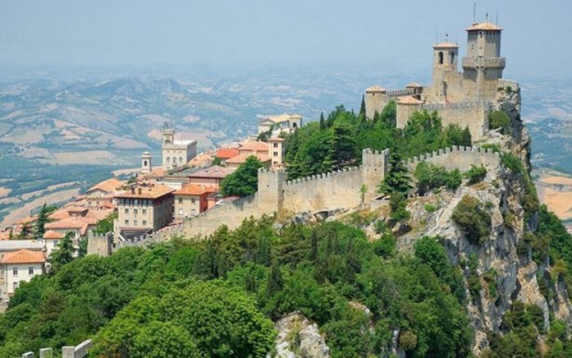 10 richest countries in the world where they do not steal on a national scale