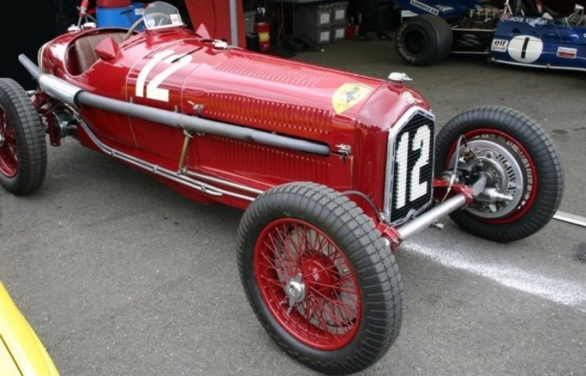 10 vintage cars that are worth a fortune today 10 vintage cars that are worth a fortune today