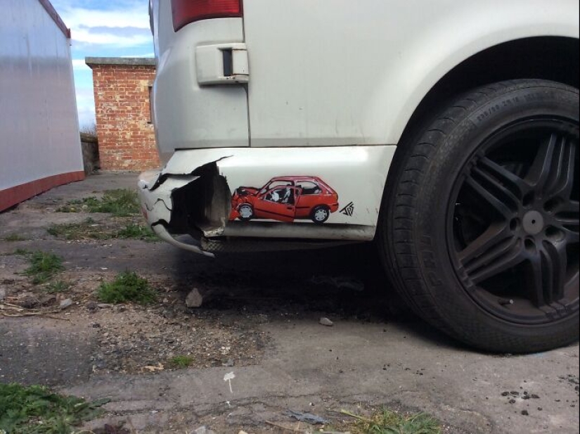 10 Works Of Street Graffiti That Interacts With Its Surroundings By This Artist