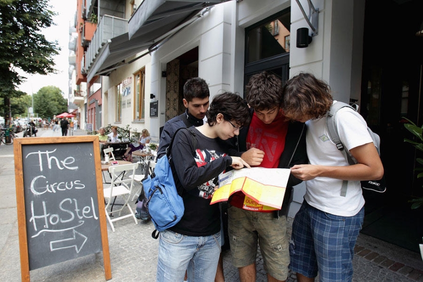 11 important principles of living in a hostel