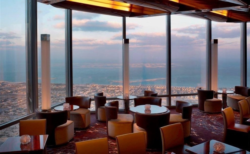 12 bars in the world that you should visit at least once in your life