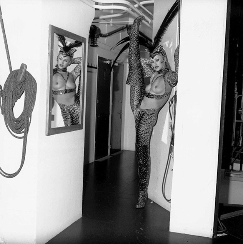 125 years behind the scenes of the Moulin Rouge 125 years behind the scenes of the Moulin Rouge