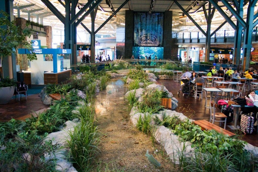 13 airports in the world where you can have a good time