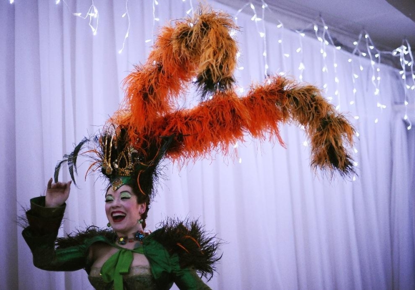 14 &quot;hot&quot; shots from the world of burlesque