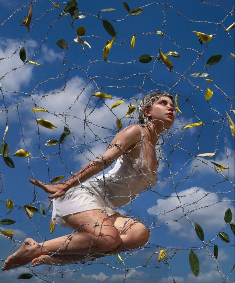 14 Mind-Bending Photo Manipulations By Ellen Sheidlin 14 Mind-Bending Photo Manipulations By Ellen Sheidlin