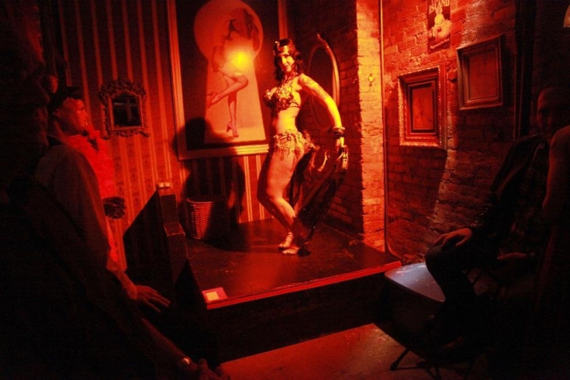 14 tomas "calientes" del mundo del burlesque 14 tomas "calientes" del mundo del burlesque