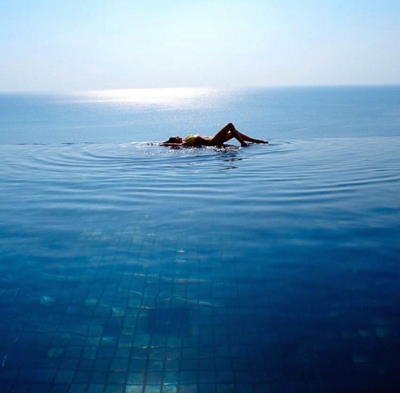15 beautiful pools extending into infinity
