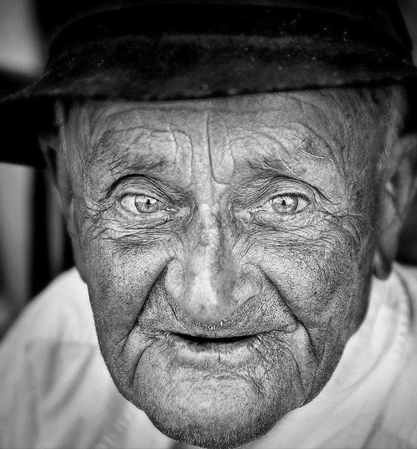 15 best old age photos that make you think