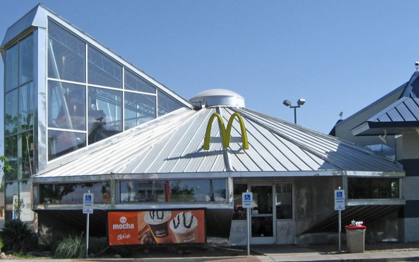 15 Most Amazing McDonald's Restaurants