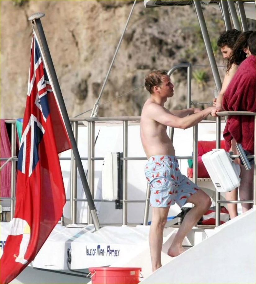 15 most expressive beach suits of politicians 15 most expressive beach suits of politicians