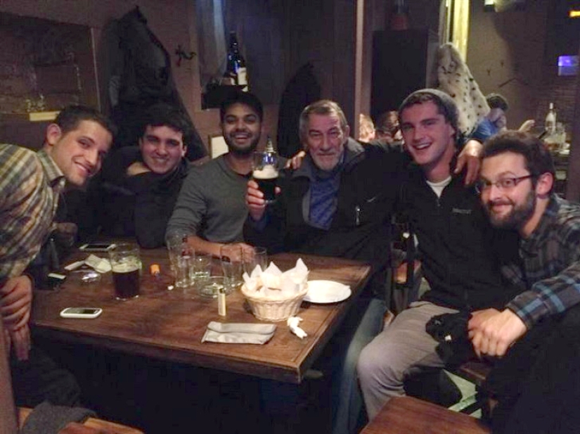 15 personas que pensaron que conocían a celebridades