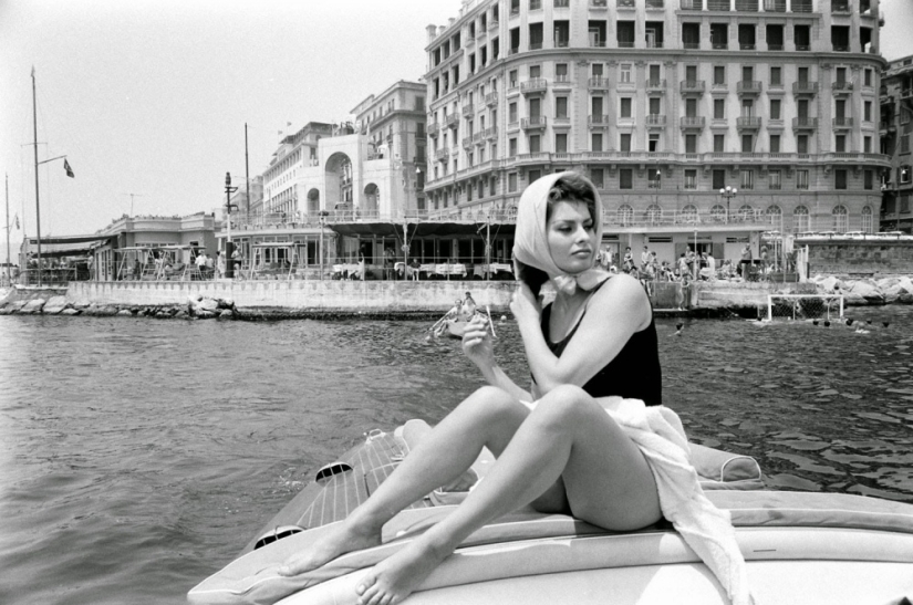 15 photos of Sophia Loren, not intended for publication 15 photos of Sophia Loren, not intended for publication