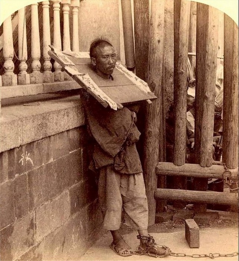 15 Shocking Photos Of Punishments And Executions Practiced In China In The 19th Century 15 Shocking Photos Of Punishments And Executions Practiced In China In The 19th Century