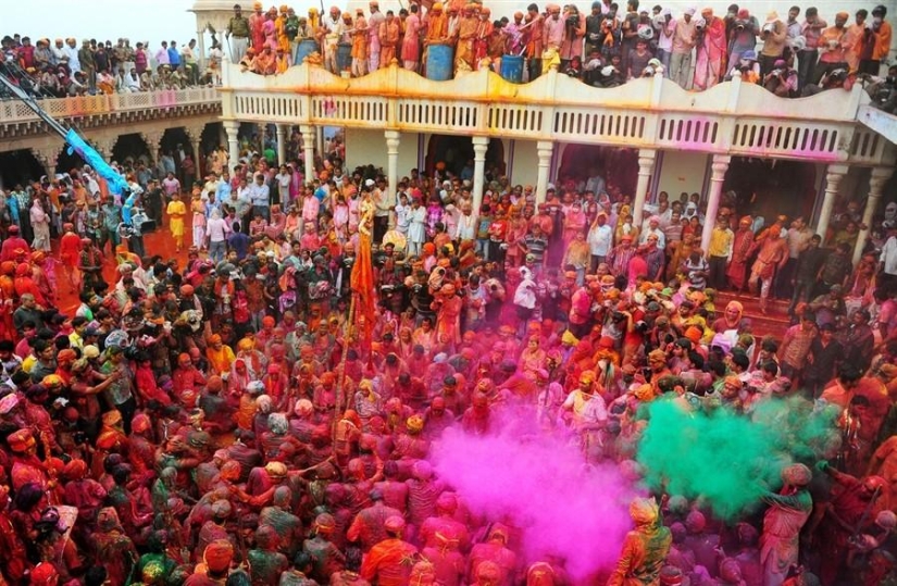 15 Unforgettable Moments of Holi - Bengali New Year 15 Unforgettable Moments of Holi - Bengali New Year